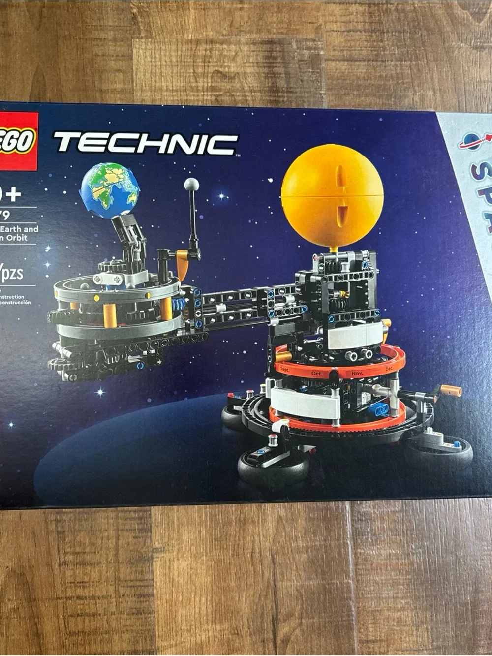 Lego Technic 42179 Planet Earth & Moon in Orbit - 10+ space building kit set